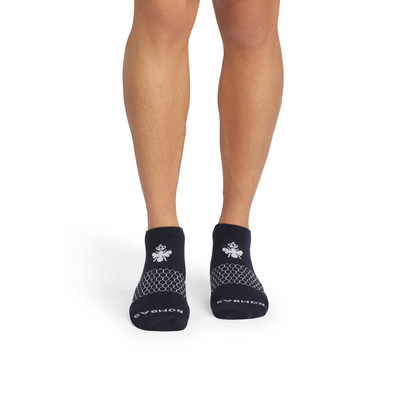 official-bombas::10058-midnightnavy-oysterblue-adult-male-onmodel-2-transparent.png