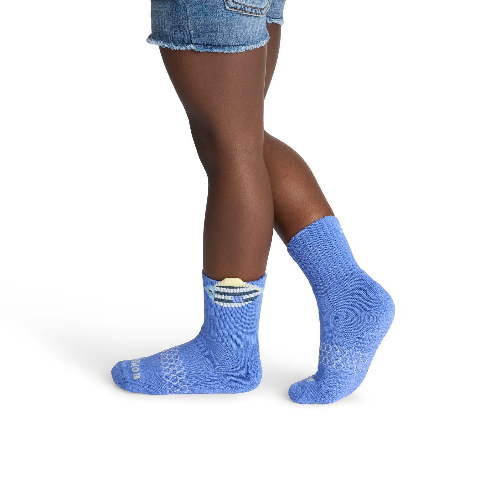 official-bombas::10463-hydrangea-junior-unisex-onmodel-2-transparent.png