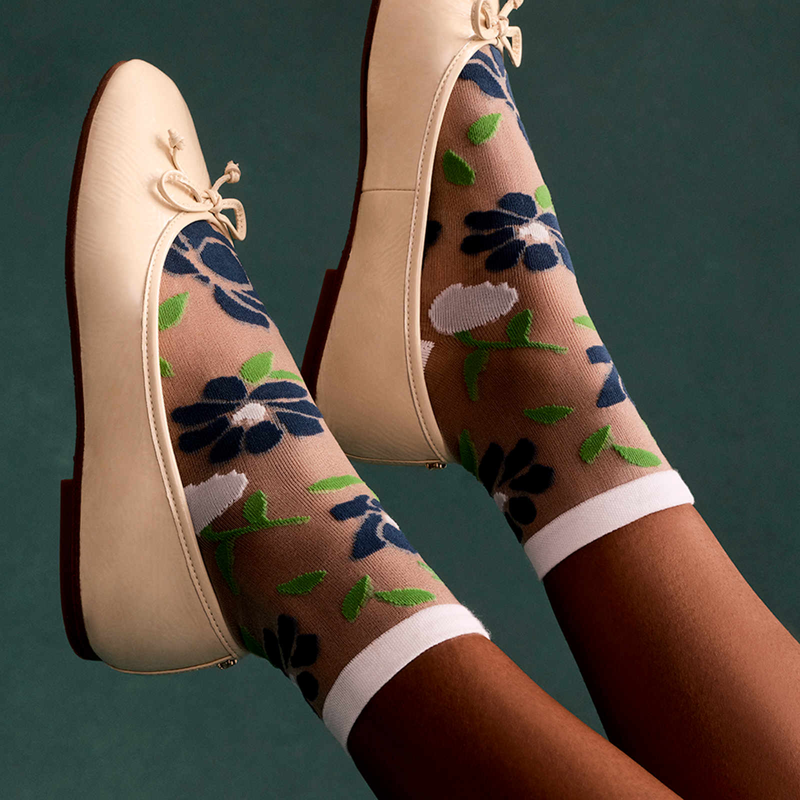 Women's Sheer Garden Party Quarter Socks - white [LIFESTYLE] [10512]