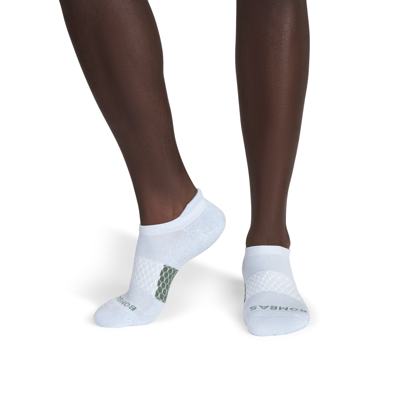 official-bombas::6973-dawnblue-darksage-adult-male-onmodel-2-transparent.png
