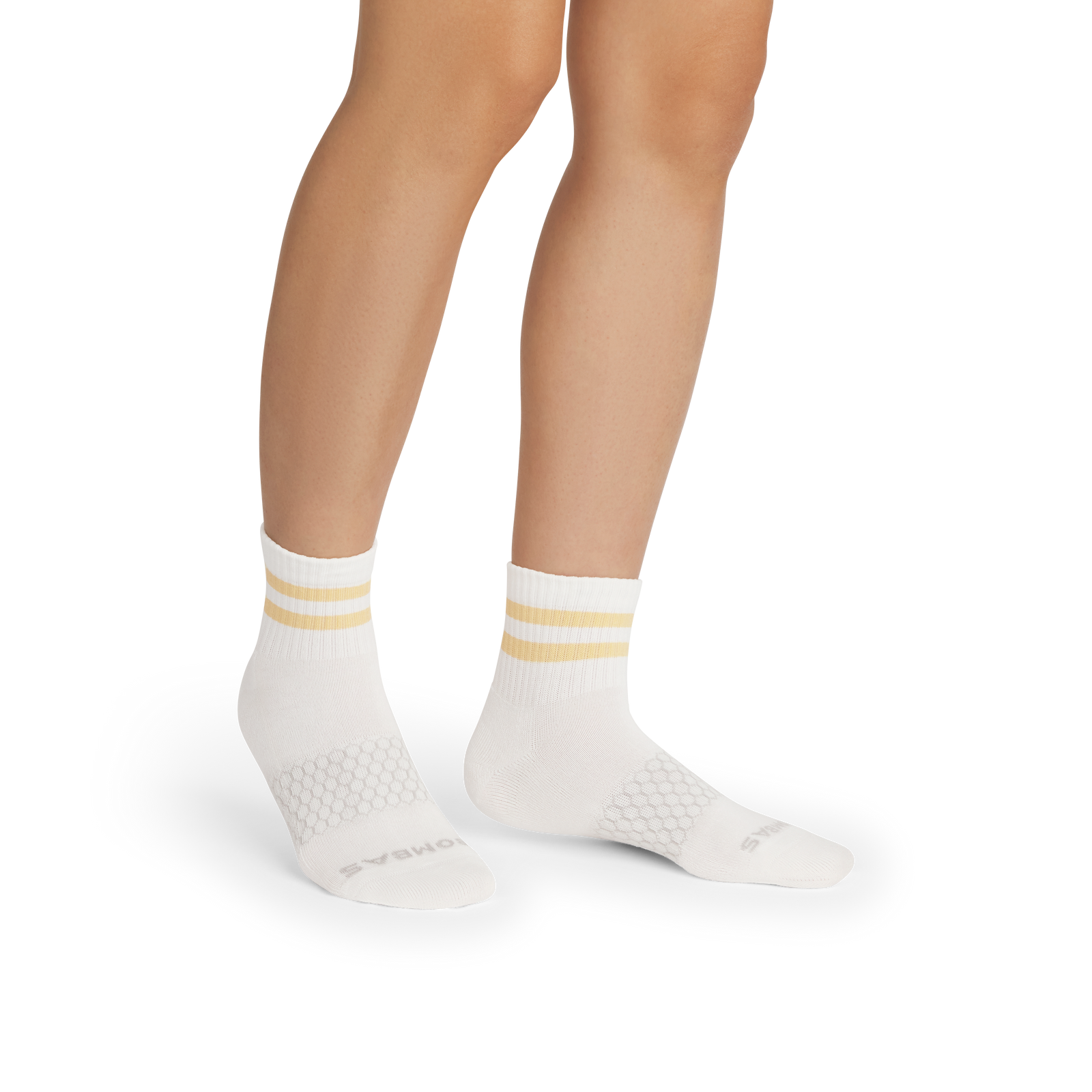official-bombas::9006-softwhite-meringue-adult-female-onmodel-2-transparent.png