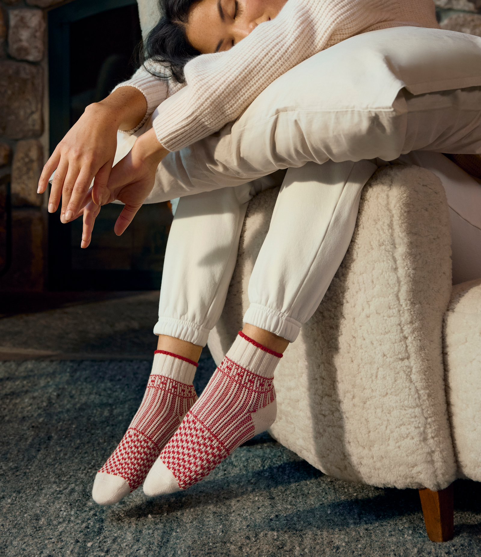 official-bombas::9791-ivory-heritagered-adult-female-onmodel-0-transparent.png